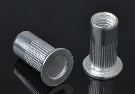 Têtes plate en aluminium