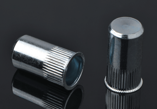 Acier réduire la tête de la tête